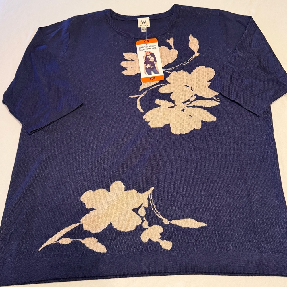 Wrapper Floral Blue and Cream 3/4 Sleeve Sweater